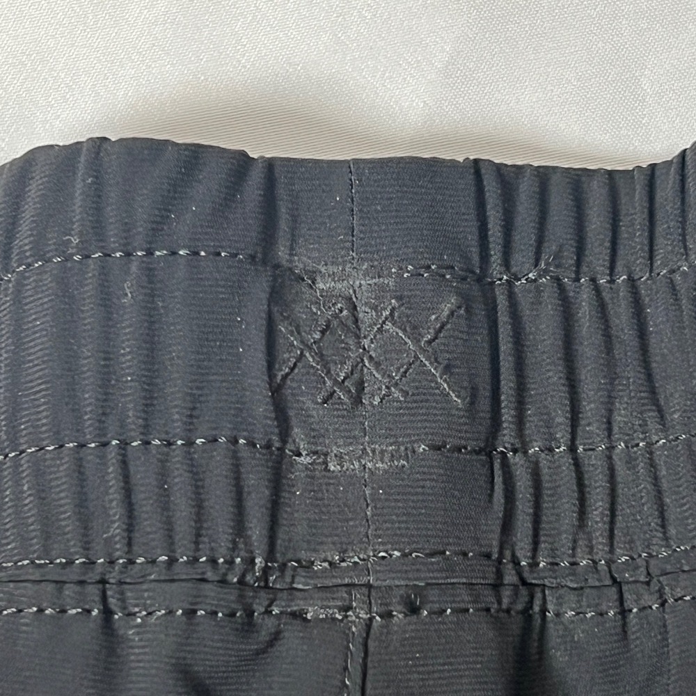 Rhone Athletic Shorts Mens XXL Black Red Logo Elastic Waist Performance Training - Picture 7 of 7